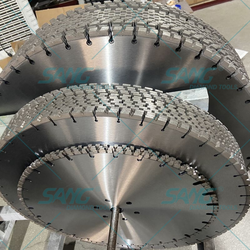 Fast Cutting 800mm V Shape Saw Blade for Cutting Wall Concrete